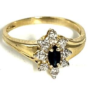 Beautiful 10k Yellow Gold Sapphire Diamond Ring